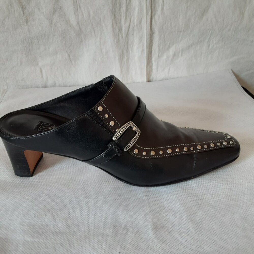 BRIGHTON BLACK LEATHER SLIP ON 2" HEELS SHOES SILVER BUCKLE TEMPE BRAZIL 7M - Picture 3 of 6